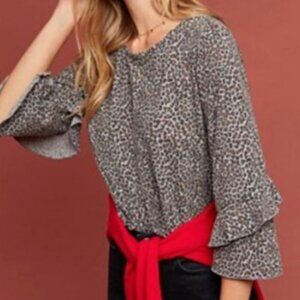 Anthropologie T.La Women's Size S Gray Cheetah Print Chelsea Tiered Sleeve Shirt